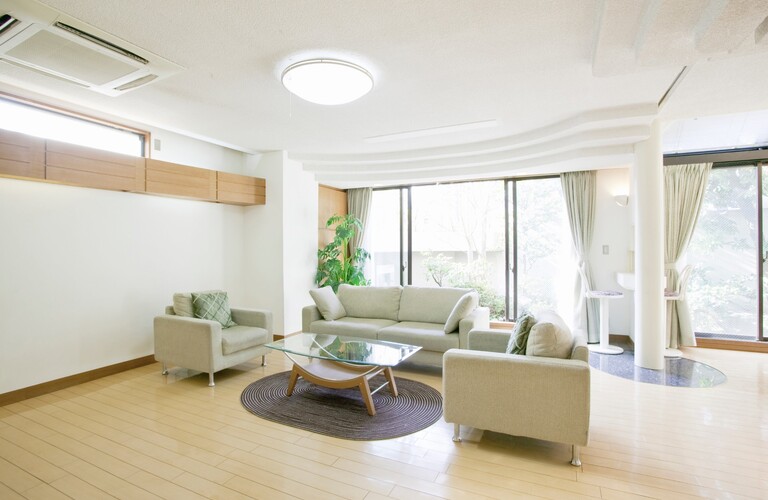 住宅で自分らしさを実現 | 神戸市のインテリアコーディネートならes interior